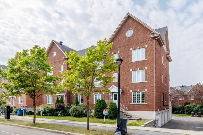 1660 Alexis-Nihon Boul in St. Laurent, QC - Building Photo - Building Photo