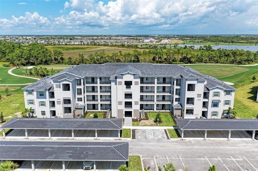 12320 Wellen Golf St, Unit 402 in Venice, FL - Building Photo