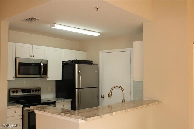 14870 Pleasant Bay Ln in Naples, FL - Building Photo - Building Photo