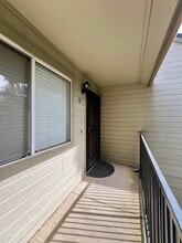 9119 Newhall Dr in Sacramento, CA - Building Photo - Building Photo