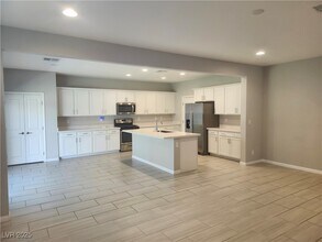9897 W Oleta Ave in Las Vegas, NV - Building Photo - Building Photo