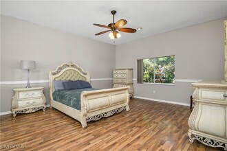 9459 Coralee Ave in Estero, FL - Foto de edificio - Building Photo