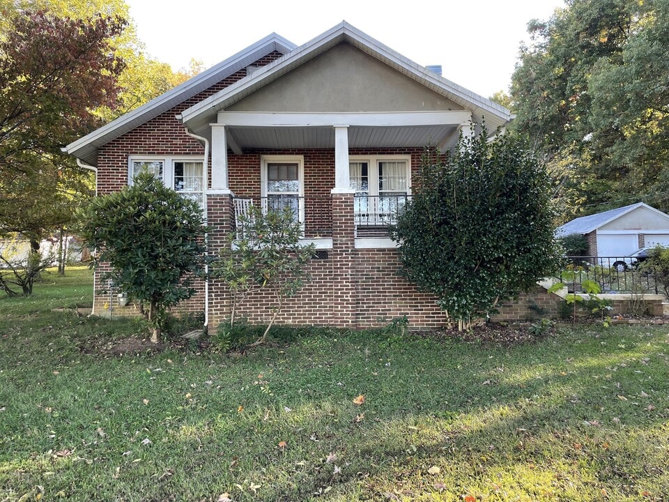 2160 Mt Home Church Rd in Morganton, NC - Building Photo