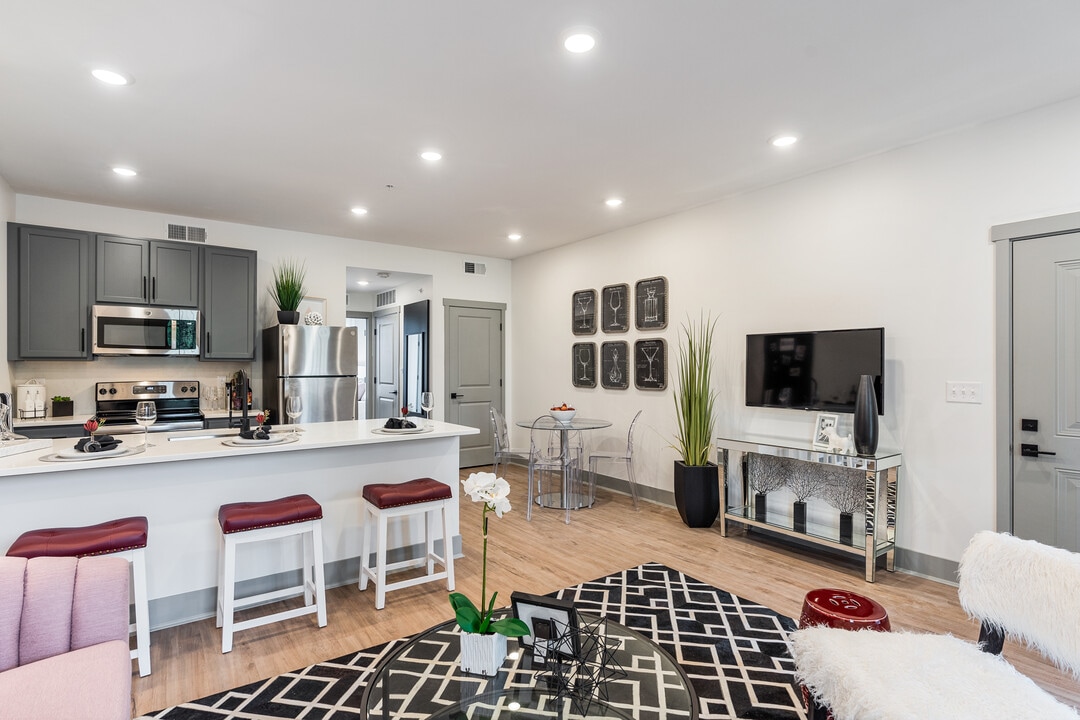 The Jameson in Cincinnati, OH - Building Photo