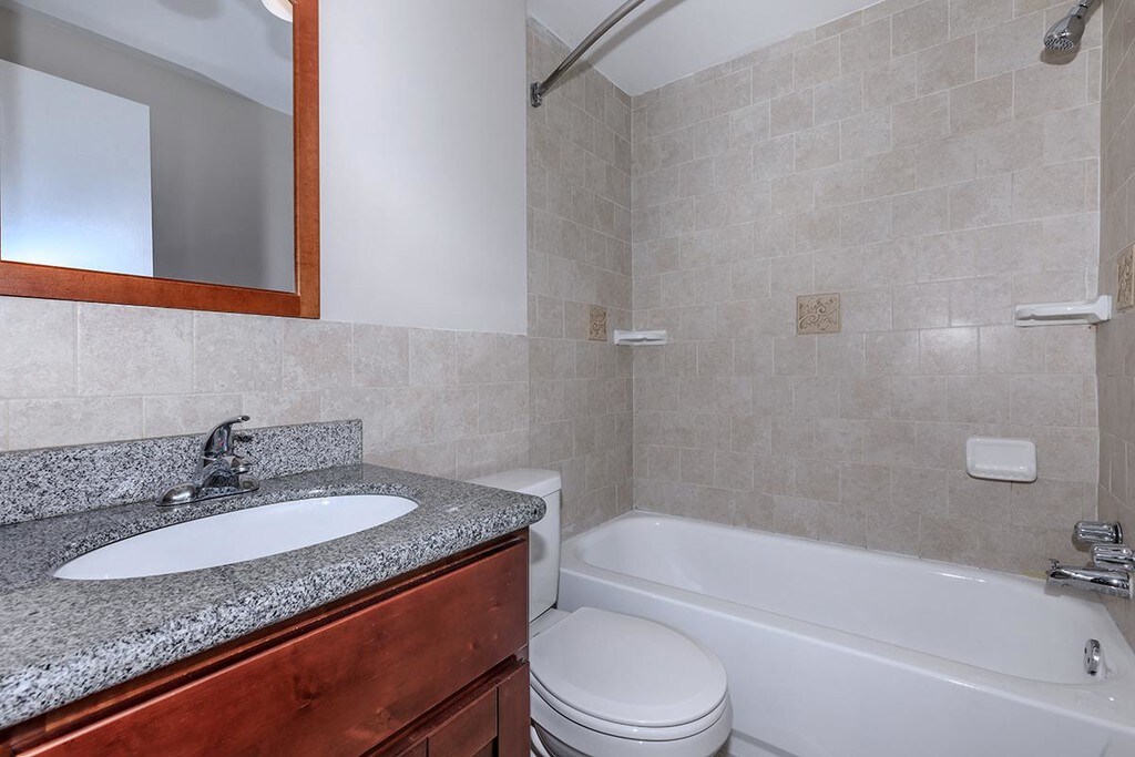 Vine East Apartments in Eastlake, OH