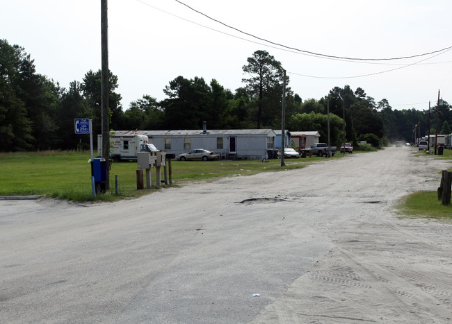 Fairhaven Mobile Home Park in Leland, NC - Building Photo - Building Photo