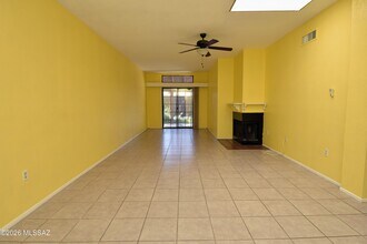 3352 E Popinac Loop in Tucson, AZ - Building Photo - Building Photo