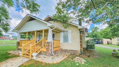 190 Cleveland St in Ringgold, GA - Building Photo - Building Photo