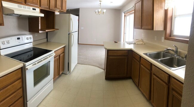 514 4th Ave N in Edgerton, MN - Foto de edificio - Building Photo