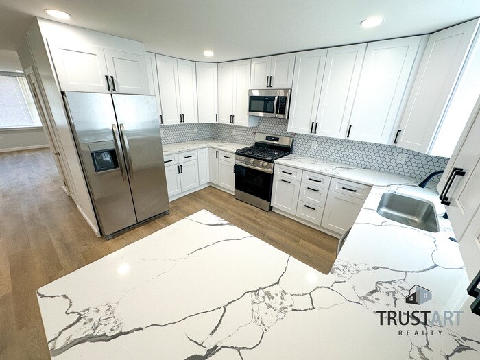 11727 Millbrook Rd in Philadelphia, PA - Building Photo