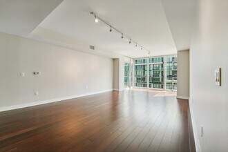 1000 Ave at Port Imperial in Weehawken, NJ - Building Photo - Building Photo