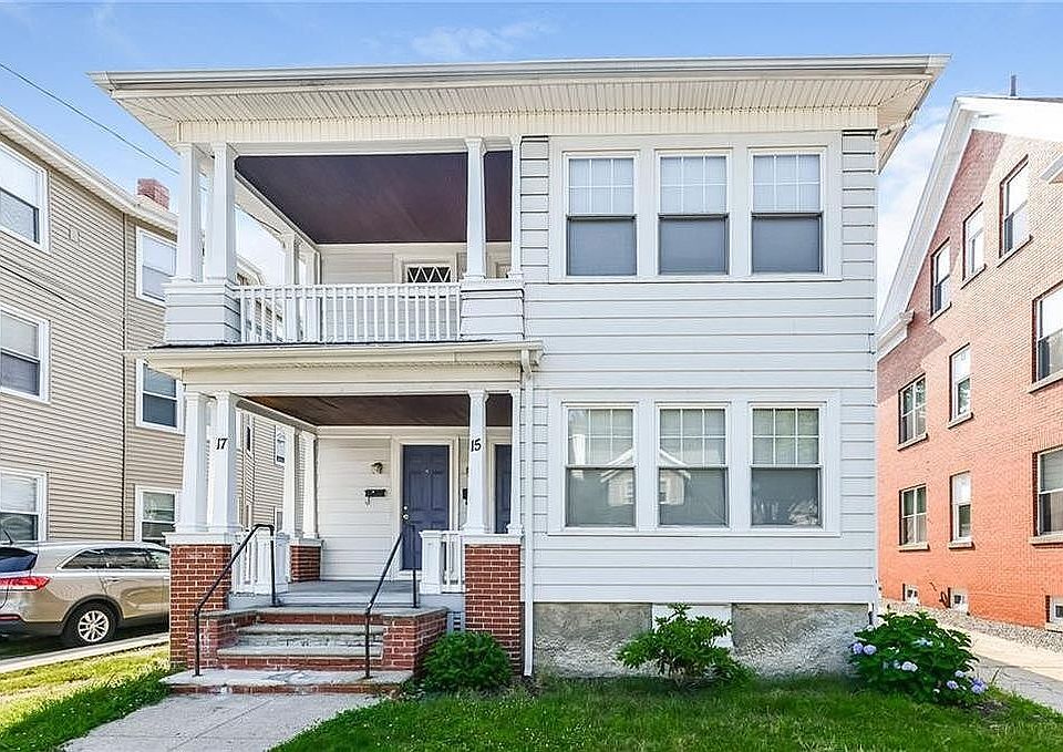 15 Pembroke Ave, Unit 15 in Providence, RI - Building Photo