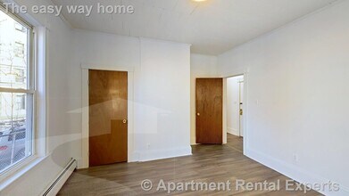 254 Windsor St, Unit #1L in Cambridge, MA - Building Photo - Building Photo