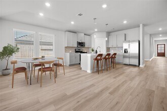 2635 Wastelbread Ln in Rosenberg, TX - Foto de edificio - Building Photo