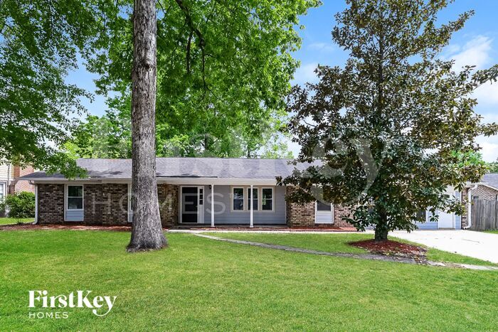 141 N Lakeshore Dr in Goose Creek, SC - Building Photo