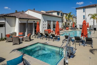 The Hawthorne in Riverside, CA - Foto de edificio - Building Photo