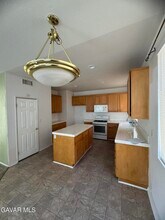 39333 Bastille Ln in Palmdale, CA - Building Photo - Building Photo