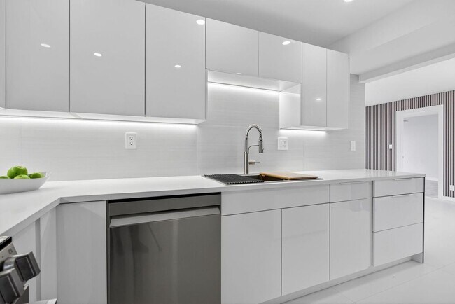 property at 525 N Ocean Blvd