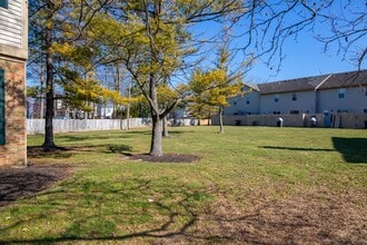 7778 Deercrest Ct in Dublin, OH - Building Photo - Building Photo