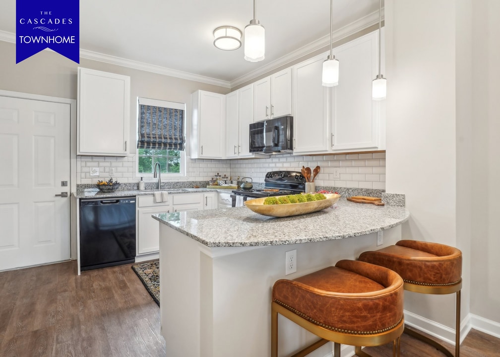 The Cascades in Antioch, TN - Building Photo