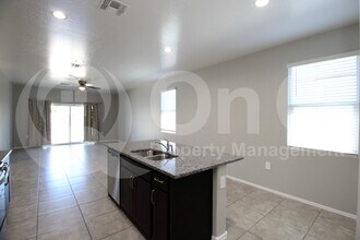 35408 W San Alvarez Ave in Maricopa, AZ - Building Photo - Building Photo