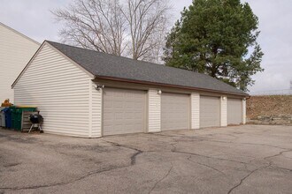 3619 10th Ln NW in Rochester, MN - Building Photo - Building Photo