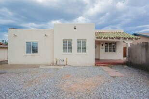 241 S Cherry Ave in Tucson, AZ - Building Photo
