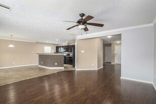 10447 Harbor Canyon Dr in Humble, TX - Building Photo