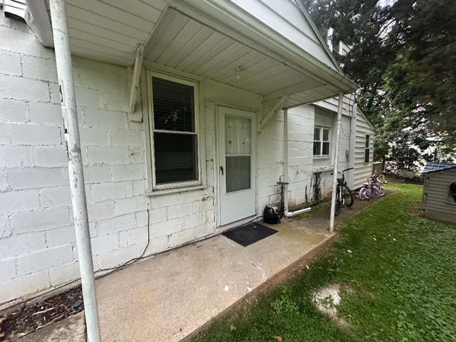 516 Oakwood St in Easton, PA - Foto de edificio - Building Photo