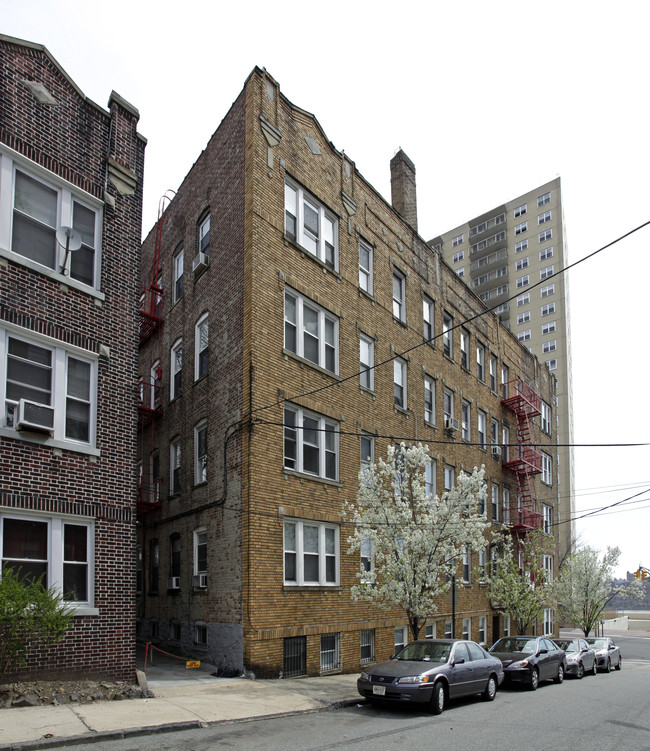 6601 Blvd East Apartments in West New York, NJ - Foto de edificio - Building Photo