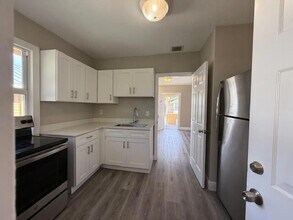 400 Metcalf Ct in West Palm Beach, FL - Building Photo - Building Photo