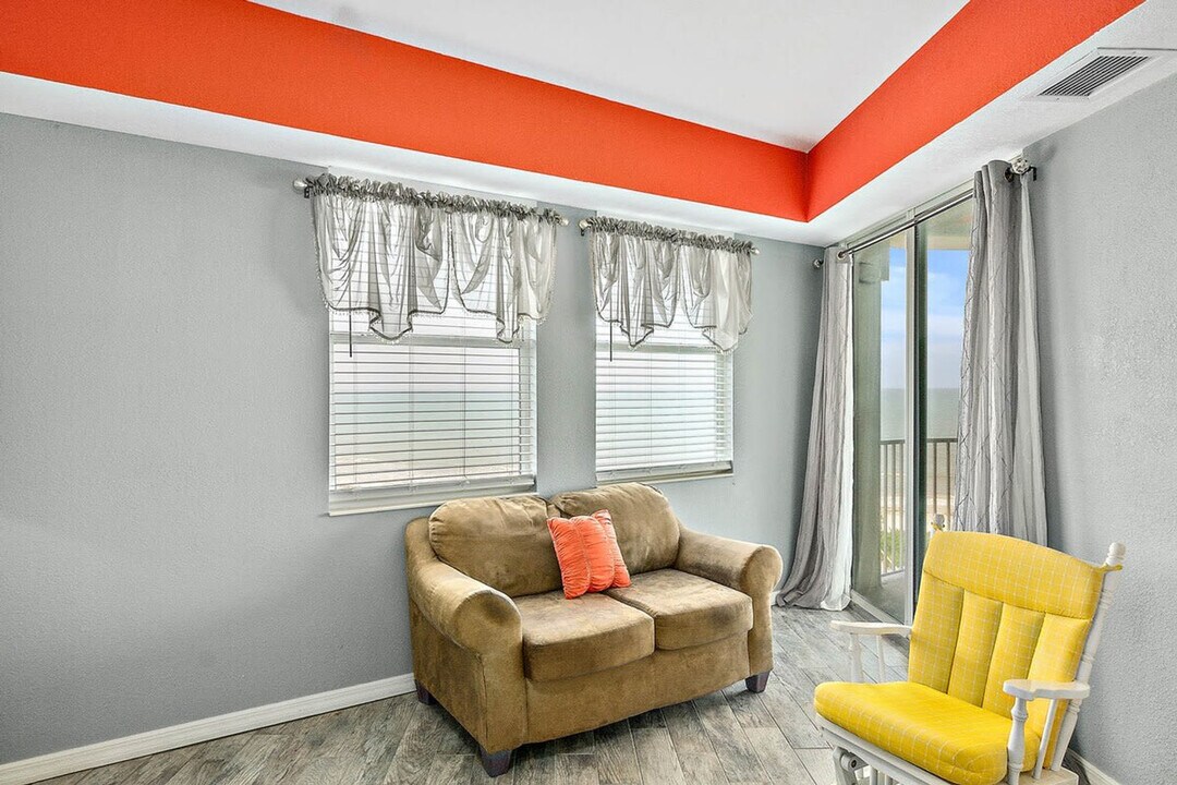 104 Surfview Dr in Palm Coast, FL - Building Photo