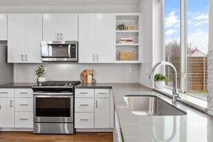 3600 Clary Wy in Austin, TX - Building Photo