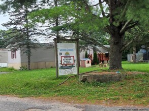 Sullivan Mobile Home Park in Fallsburg, NY - Foto de edificio - Building Photo