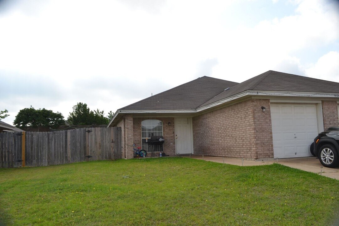 4300 Alleeta Dr in Killeen, TX - Building Photo