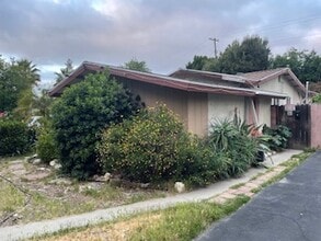 8509 Fullbright Ave, Unit 8509FullbrightAvenue in Los Angeles, CA - Building Photo - Building Photo