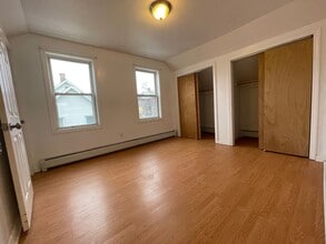 66 Meadow St in North Adams, MA - Building Photo - Building Photo