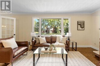 2209 Bel-Air Dr in Ottawa, ON - Building Photo - Building Photo