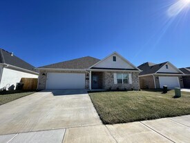 439 Wagon Wheel Ave in Fayetteville, AR - Building Photo