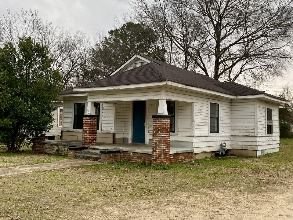 2608 6th Ave N in Columbus, MS - Building Photo