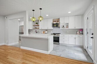6935 Helsem Way in Dallas, TX - Building Photo - Building Photo