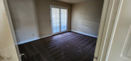 1212 Bass Dr, Unit A in Henderson, NV - Building Photo - Building Photo
