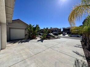 23394 Blue Gardenia Ln in Murrieta, CA - Building Photo - Building Photo