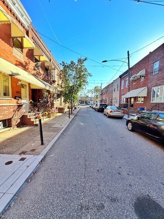 2635 S Bouvier St in Philadelphia, PA - Building Photo