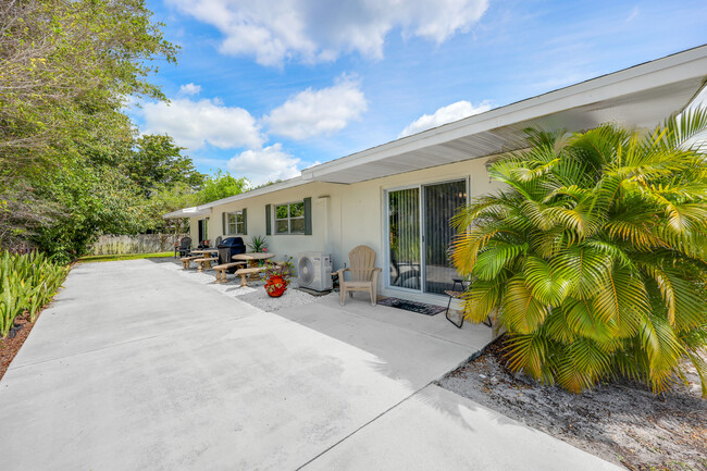 517 108th Ave N in Naples, FL - Building Photo - Building Photo