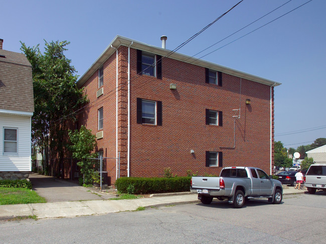 50 Crocker St in Mansfield, MA - Building Photo - Building Photo