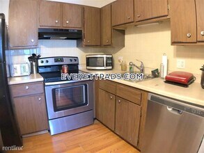 881 Broadway-Unit -19 in Everett, MA - Building Photo - Building Photo