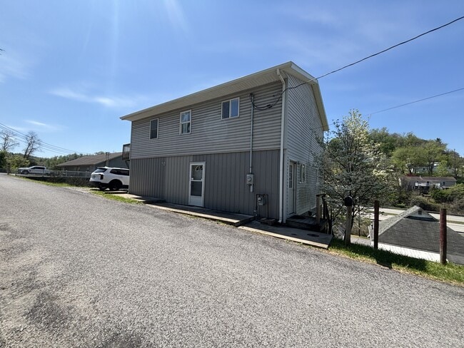 941 Vista Ln in Fairmont, WV - Building Photo - Building Photo