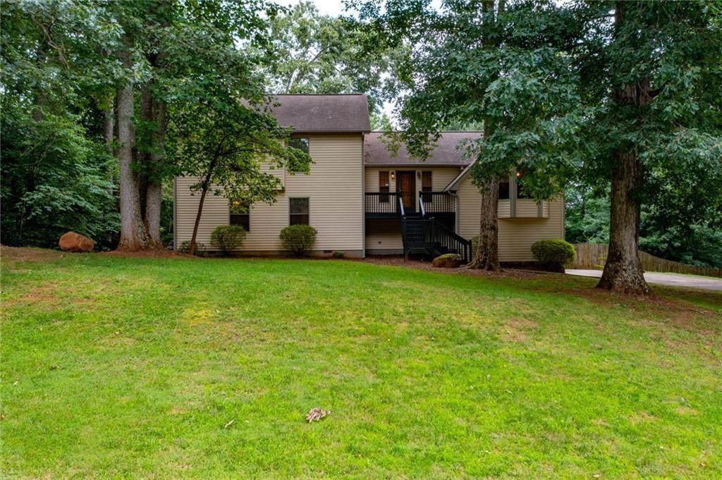 303 Cacique Ct in Woodstock, GA - Building Photo