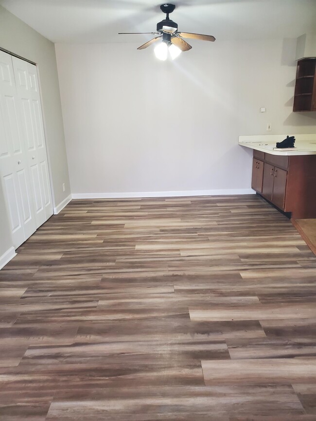 7437 Hazelcrest Dr in Hazelwood, MO - Building Photo - Building Photo